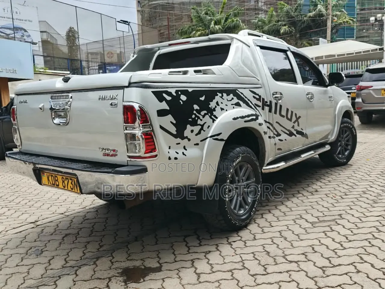 Toyota Hilux 3.0 D-4D 4x4 2014 Silver