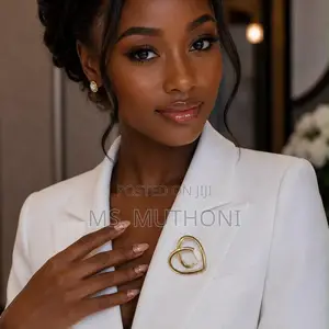 Meet the Perfect Accessory, the Brooch!