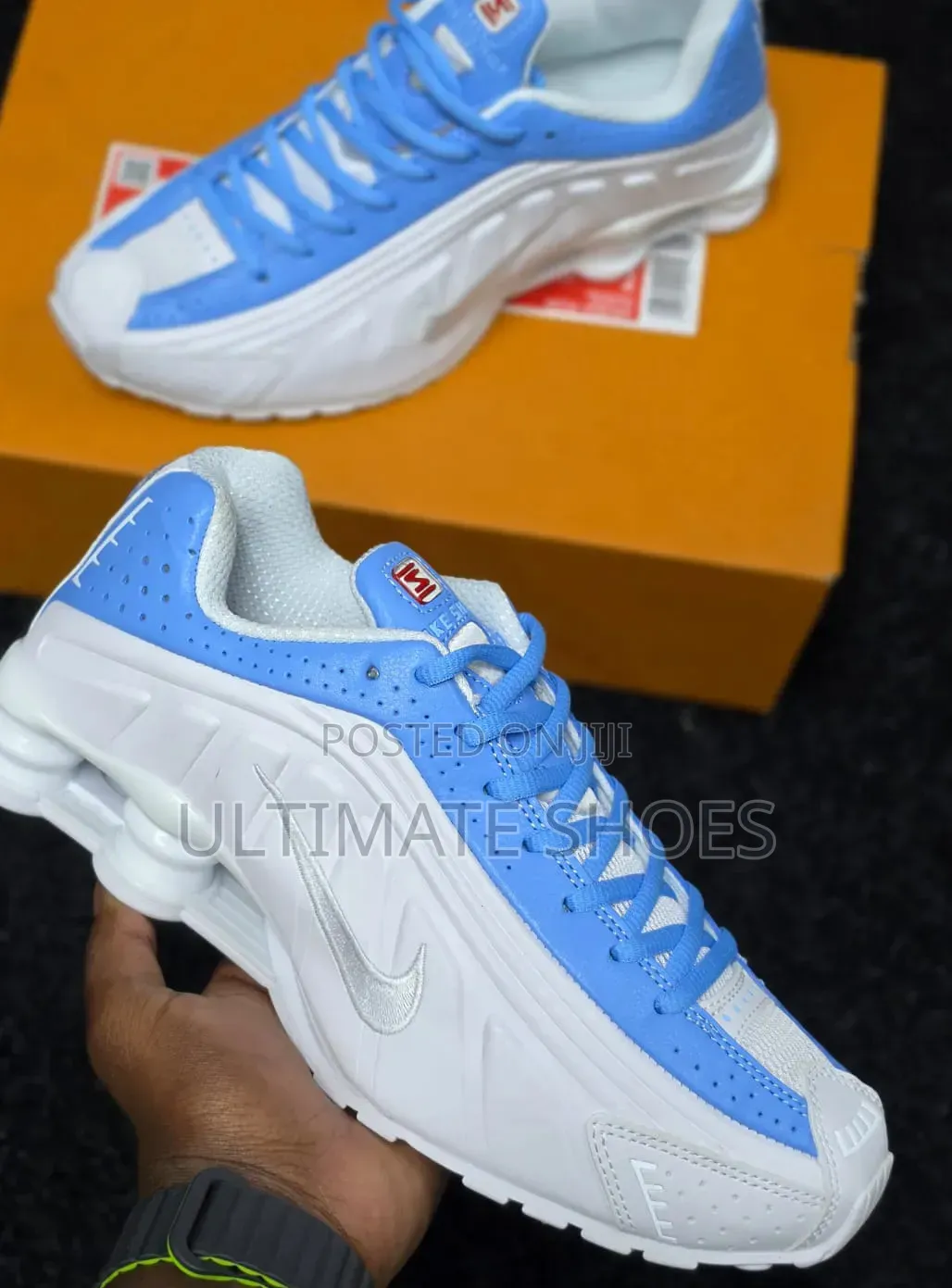 Nike Shox R4 White Blue Sneakers