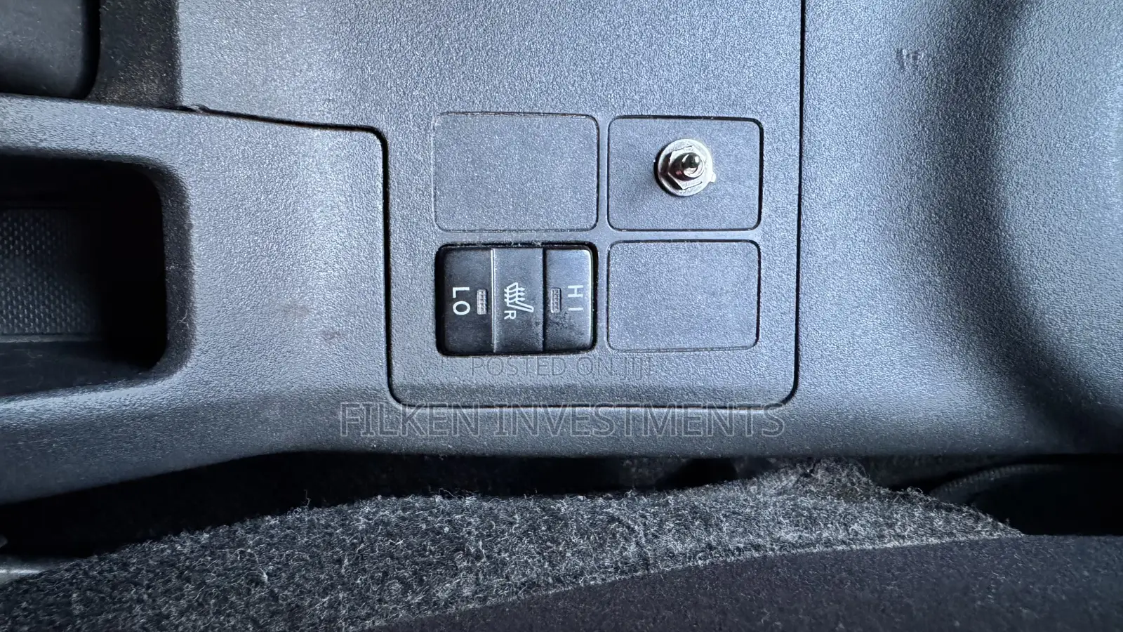 Toyota Vitz 2009 Silver