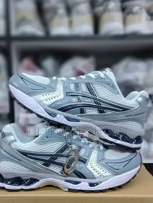 Asics Gel Kayano Sneakers