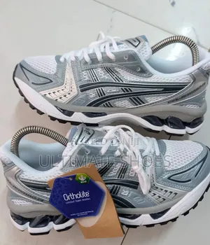Asics Gel Kayano Sneakers