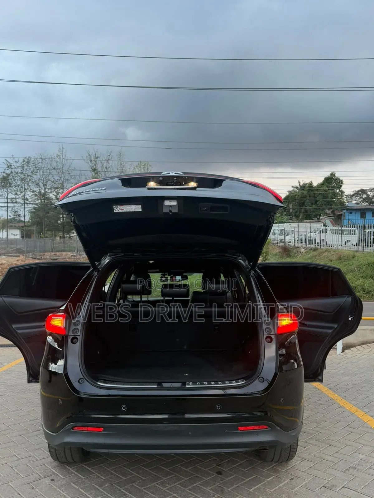 Toyota Harrier 2.0 Turbo 2017 Black