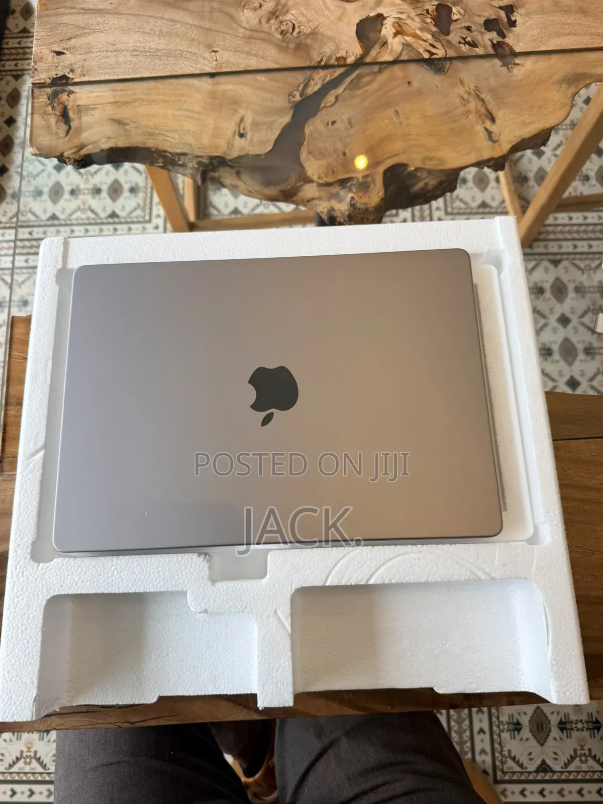 Laptop Apple MacBook Pro 2021 M1 16GB Apple M1 Pro SSD 512GB