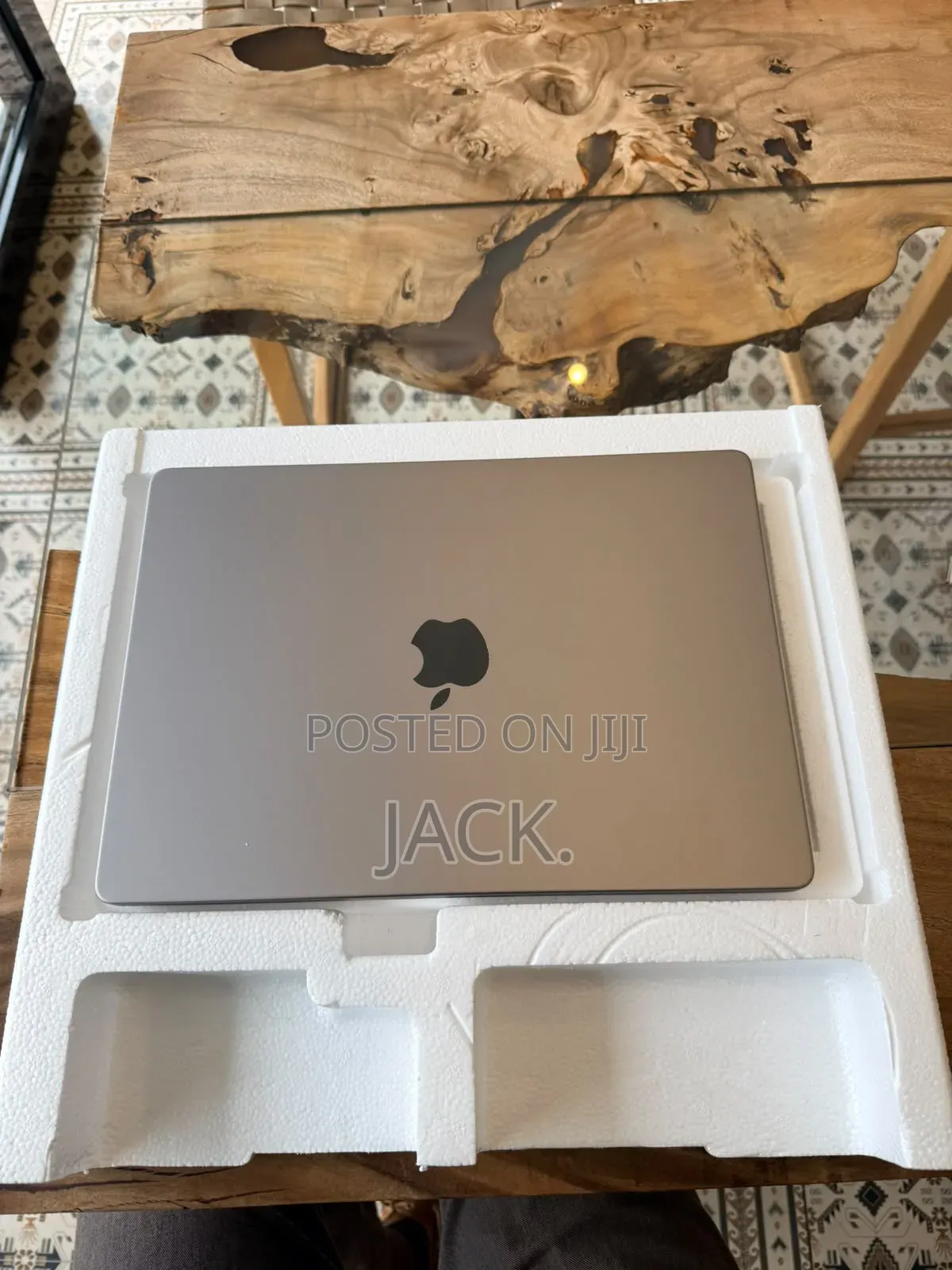 Laptop Apple MacBook Pro 2021 M1 16GB Apple M1 Pro SSD 512GB