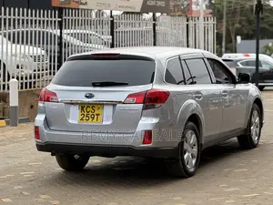 Subaru Outback 2012 Silver