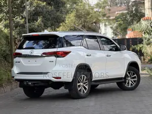 Toyota Fortuner 2.8 D AWD 2019 White