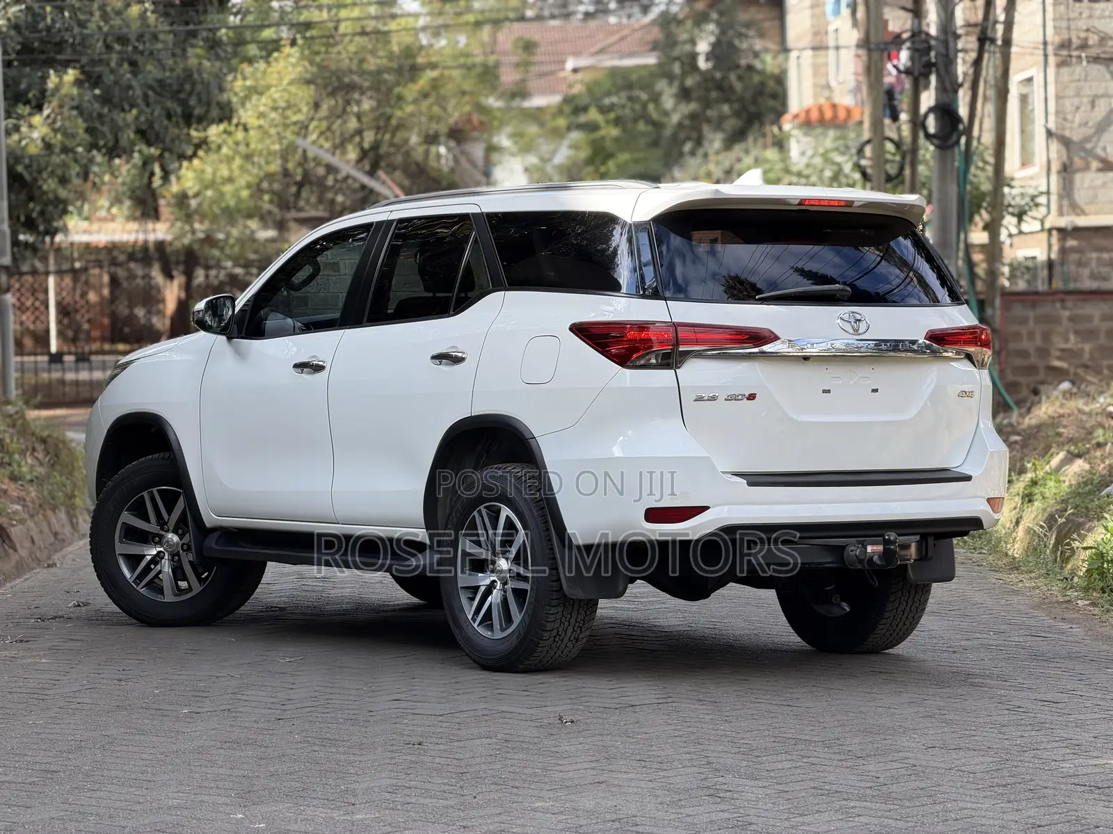Toyota Fortuner 2.8 D AWD 2019 White
