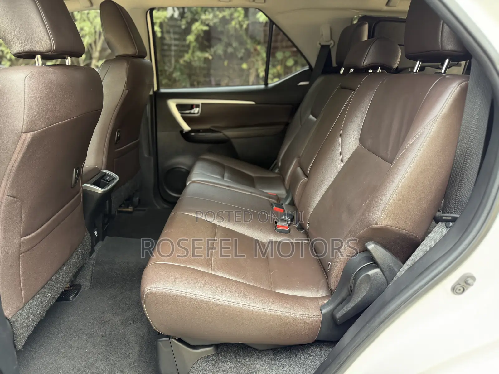 Toyota Fortuner 2.8 D AWD 2019 White