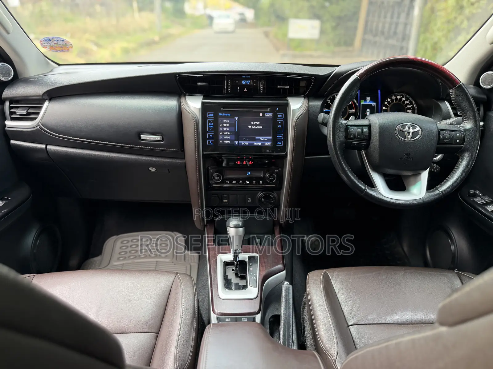 Toyota Fortuner 2.8 D AWD 2019 White