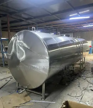 Stainless Steel Transport Tank for Milk and Water Capacity 6500