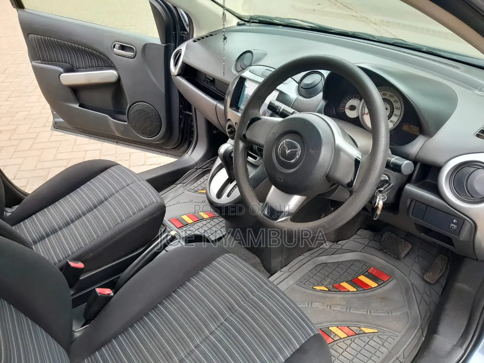 Mazda Demio 2011