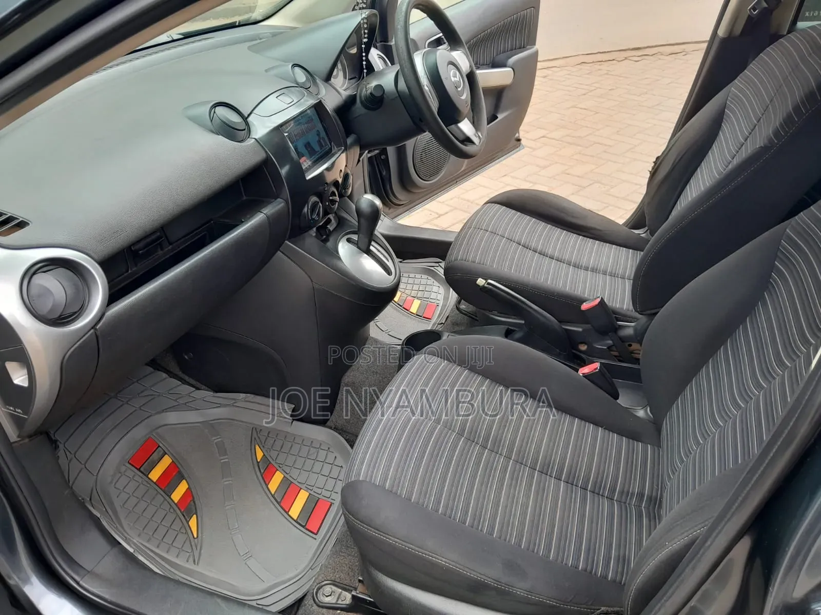 Mazda Demio 2011