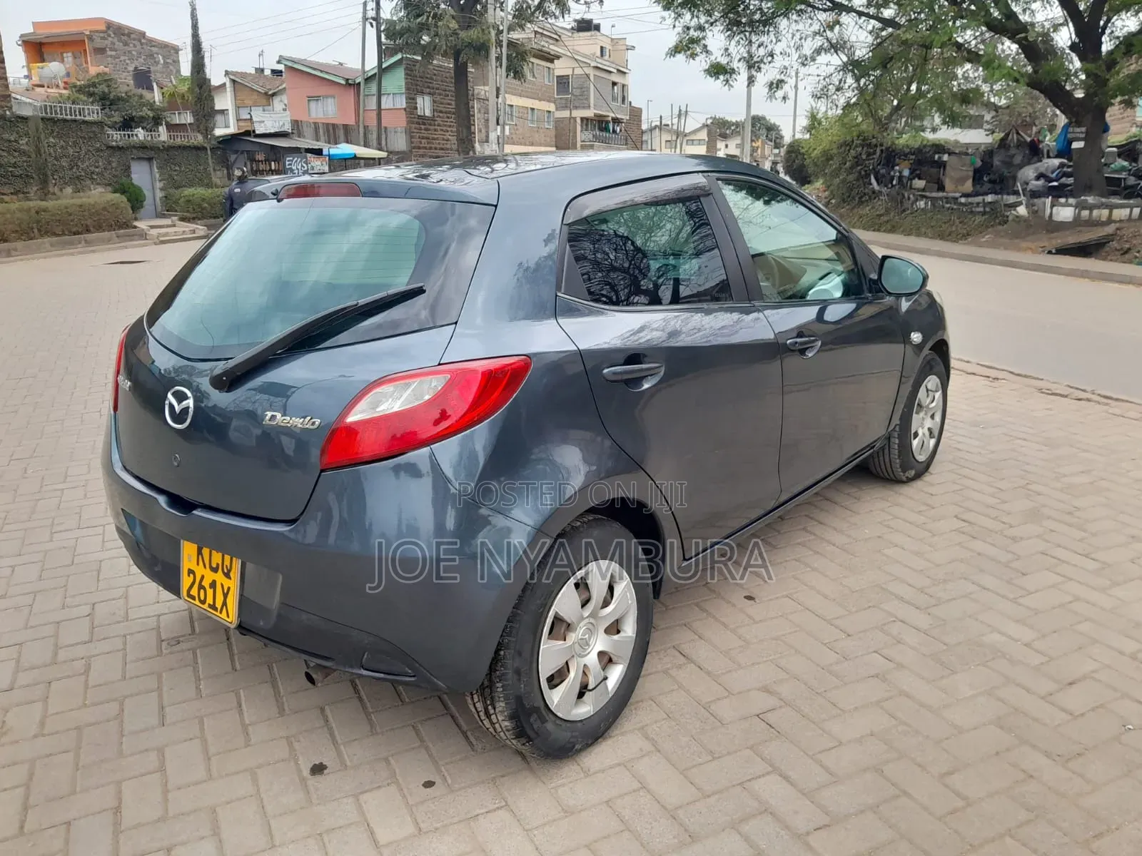 Mazda Demio 2011