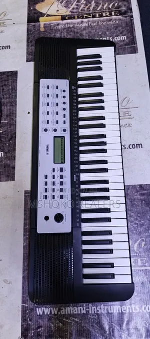 Yamaha Keyboard YPT 270