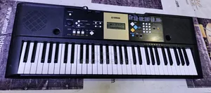 Yamaha Keyboard YPT 220