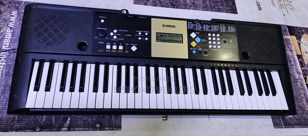 Yamaha Keyboard YPT 220