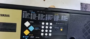 Yamaha Keyboard YPT 220