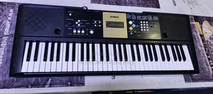Yamaha Keyboard YPT 220