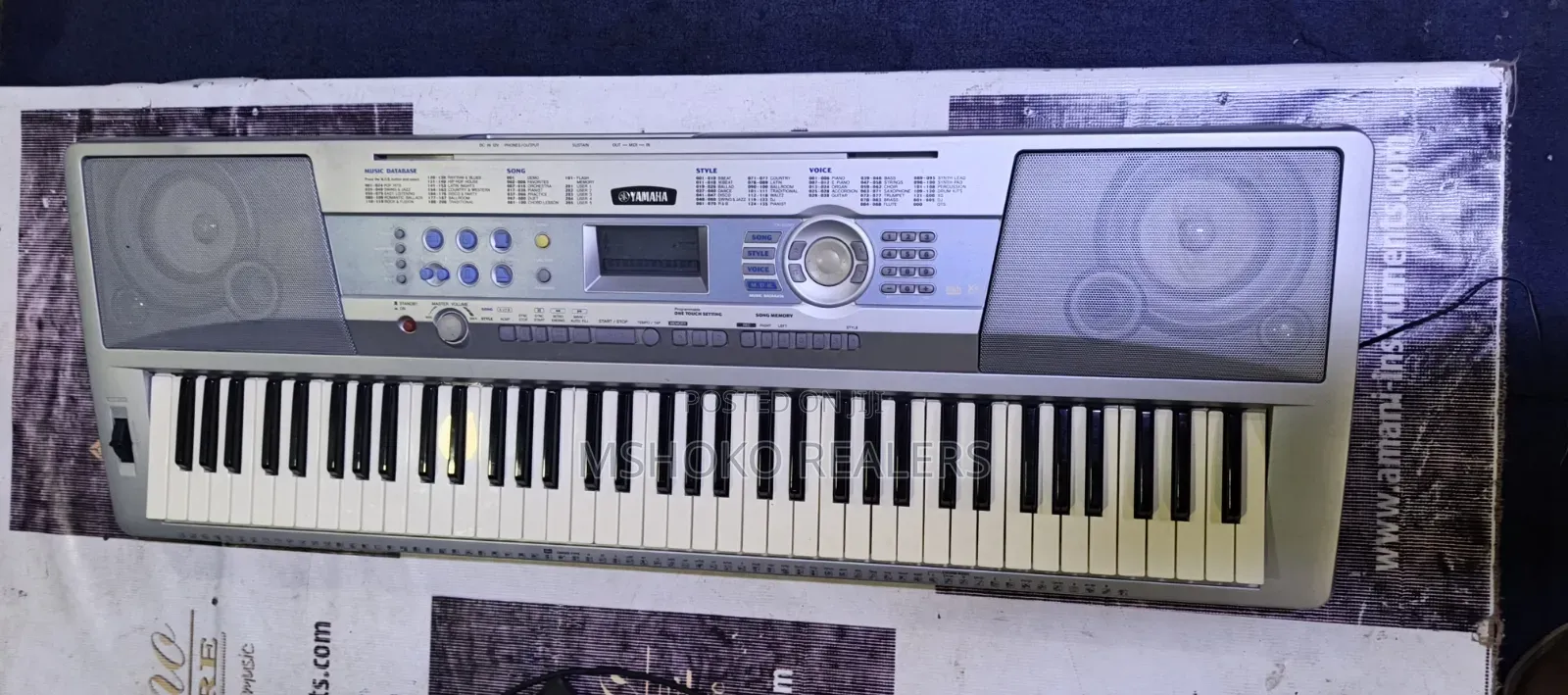 Digital Piano. 76 Keyss DGX 200