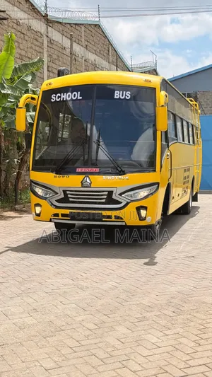 New Bus 2025 Yellow