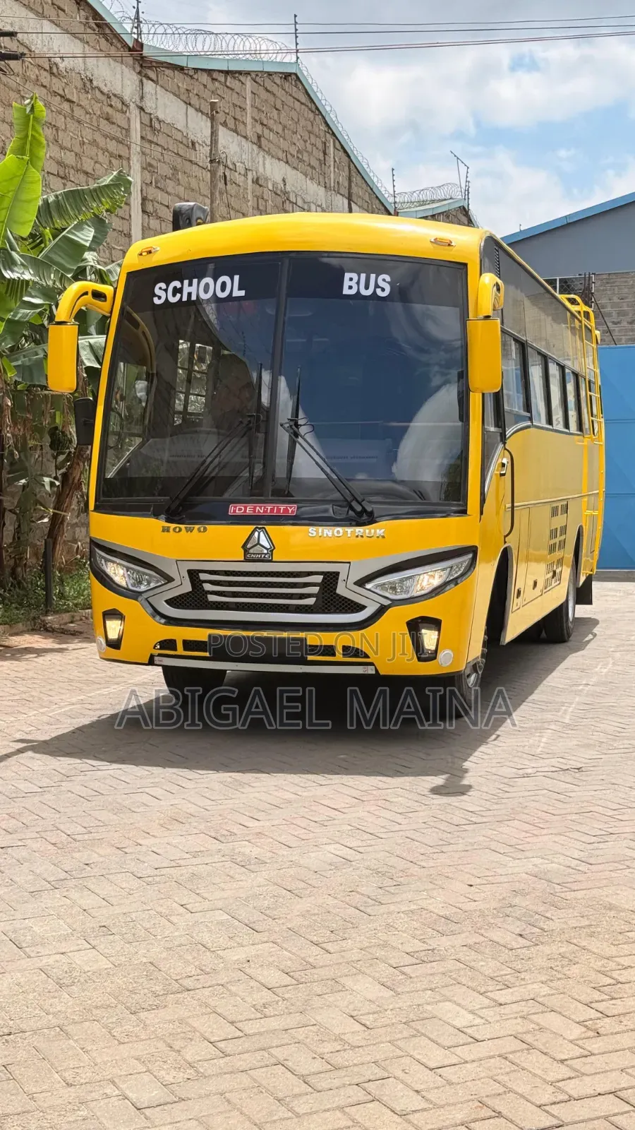 New Bus 2025 Yellow