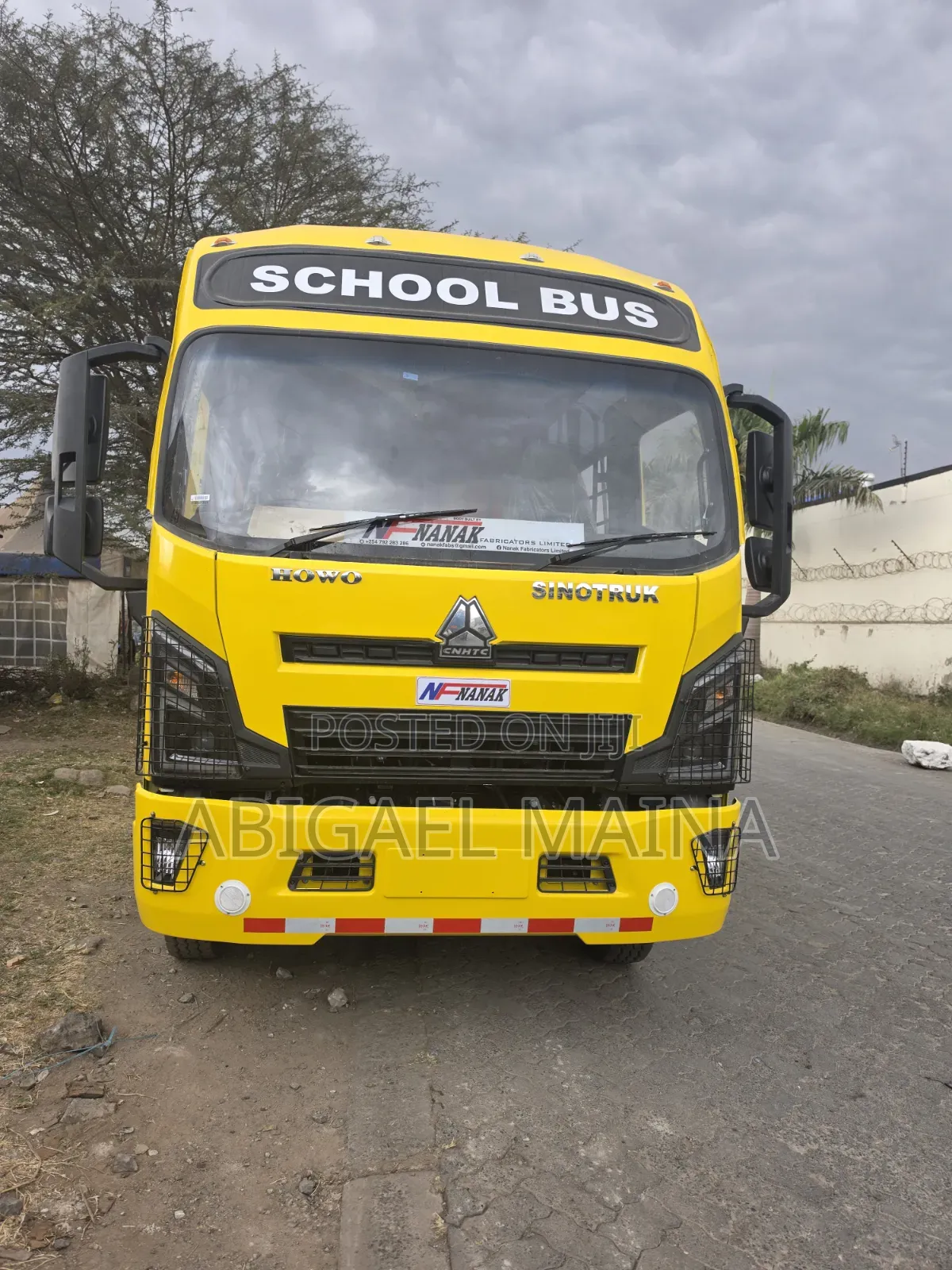 New Bus 2025 Yellow