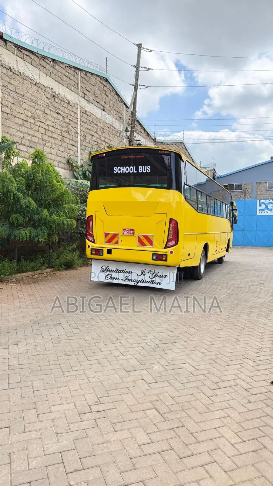 New Bus 2025 Yellow