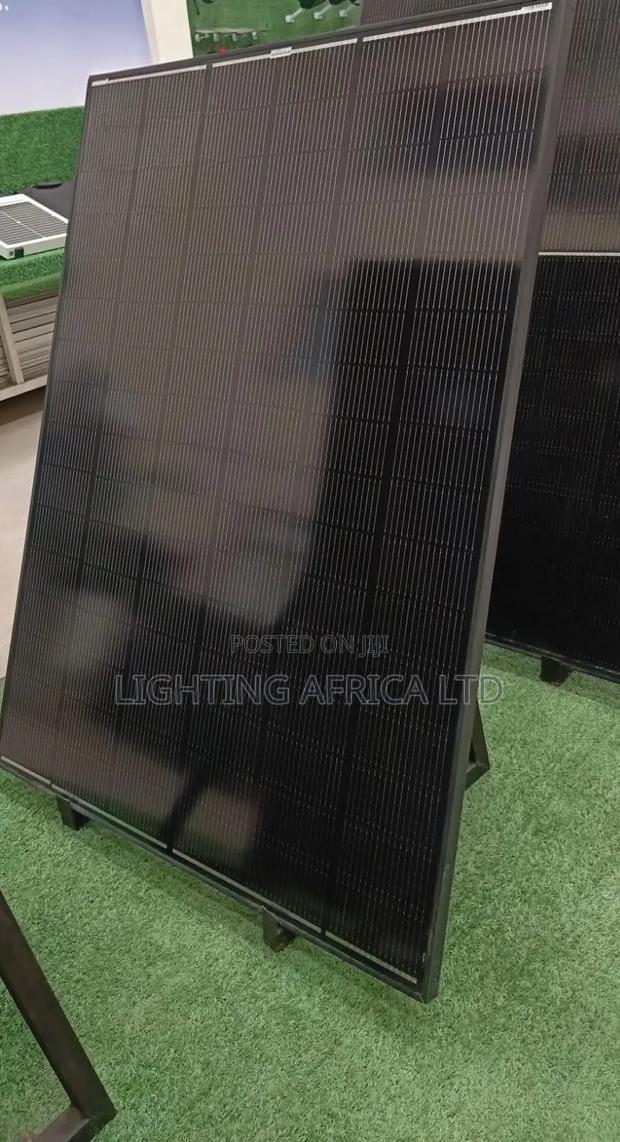 525 Watts - 39 Volts Bifacial All Weather Solar Panels.25 Yrs Warranty