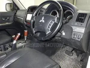 Mitsubishi Pajero V90 3.2 DI-D GL 2019 Off white
