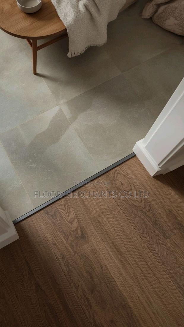 Floor Transition Strip - main view