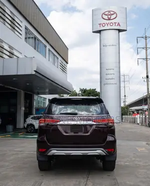 Toyota Fortuner 2.4 D AWD 2019 Brown