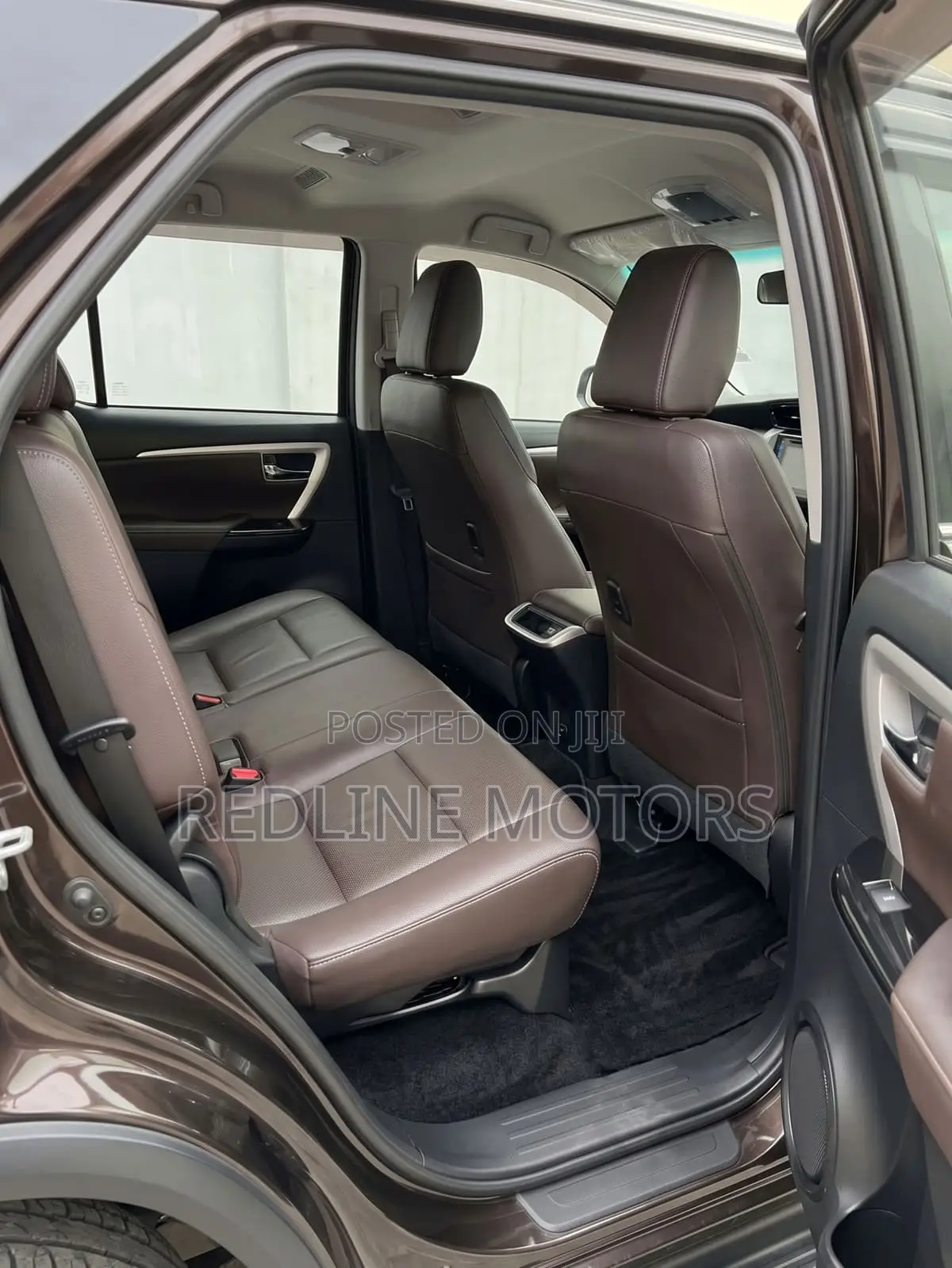 Toyota Fortuner 2.4 D AWD 2019 Brown
