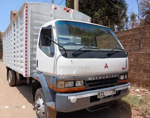 Mitsubishi Fh215 Truck 2016 White