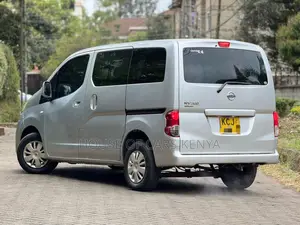 Nissan NV350 2012 Silver