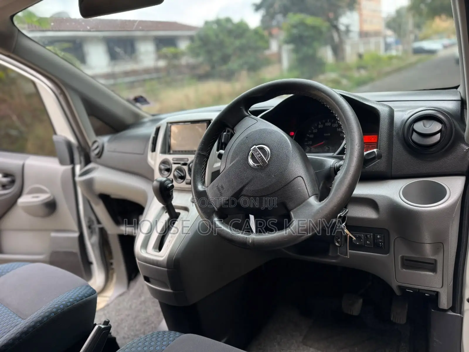 Nissan NV350 2012 Silver