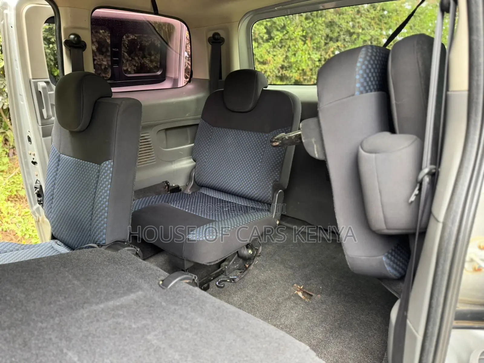 Nissan NV350 2012 Silver