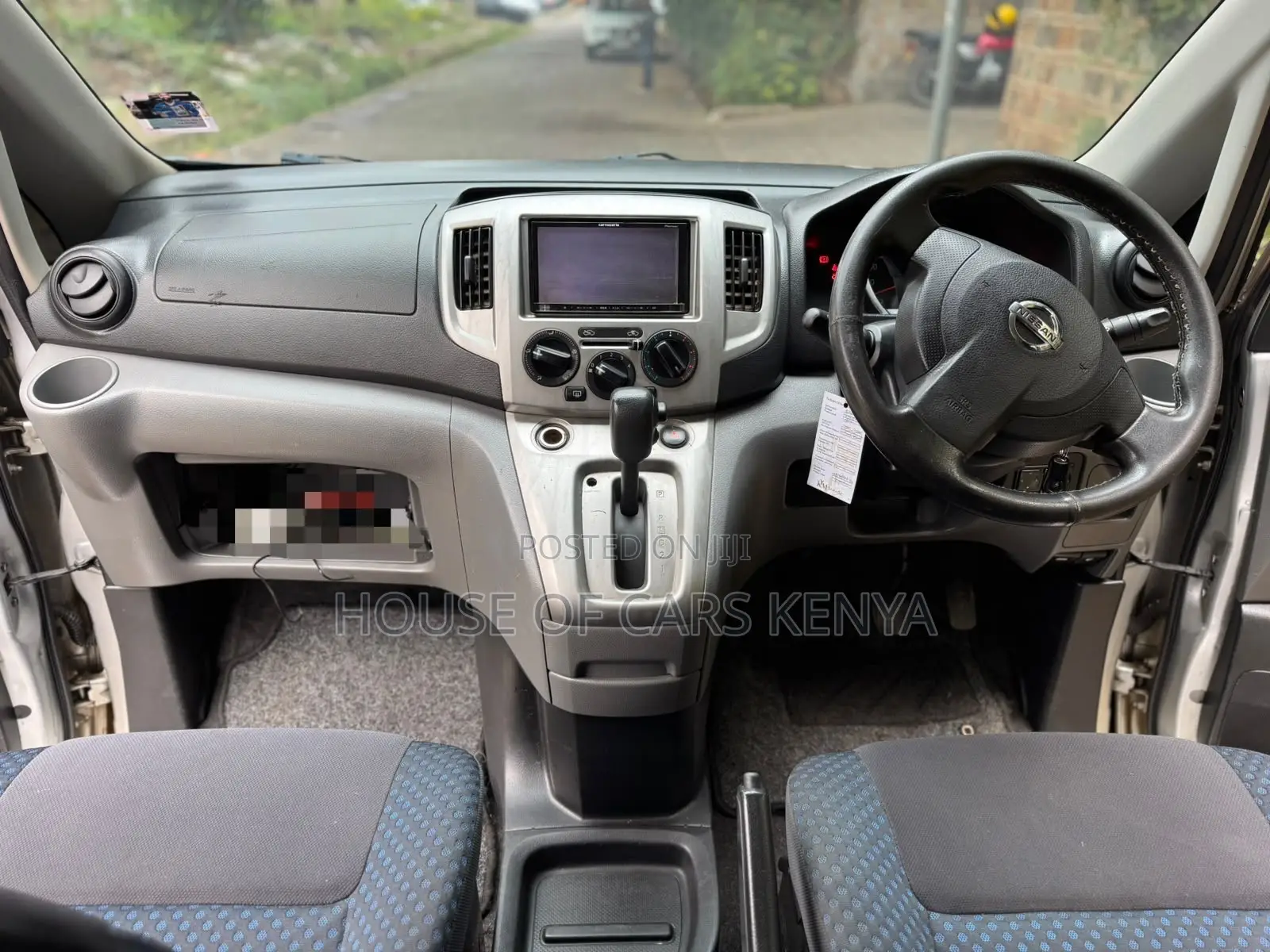 Nissan NV350 2012 Silver