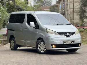 Nissan NV350 2012 Silver