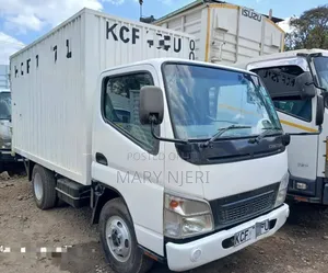 Mitsubishi Canter Short Chassis Canter 2015 White
