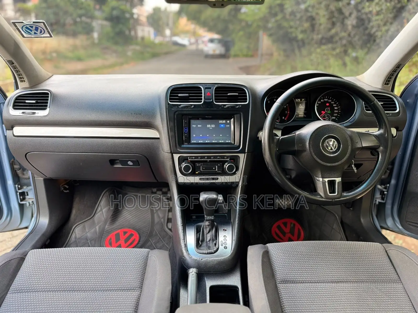 Volkswagen Golf 2010 Blue