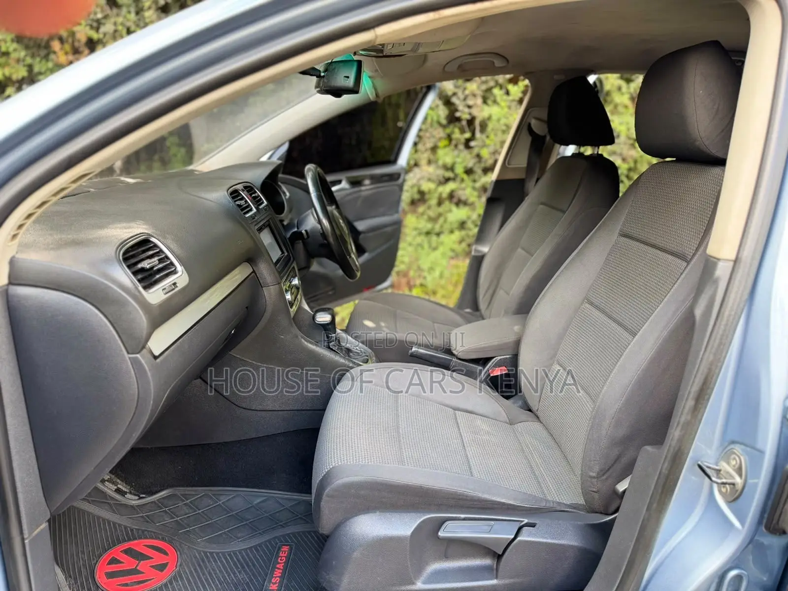 Volkswagen Golf 2010 Blue