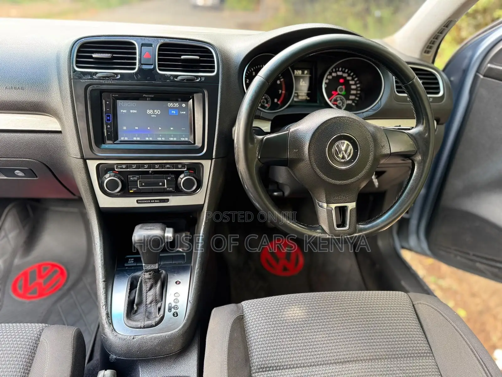 Volkswagen Golf 2010 Blue