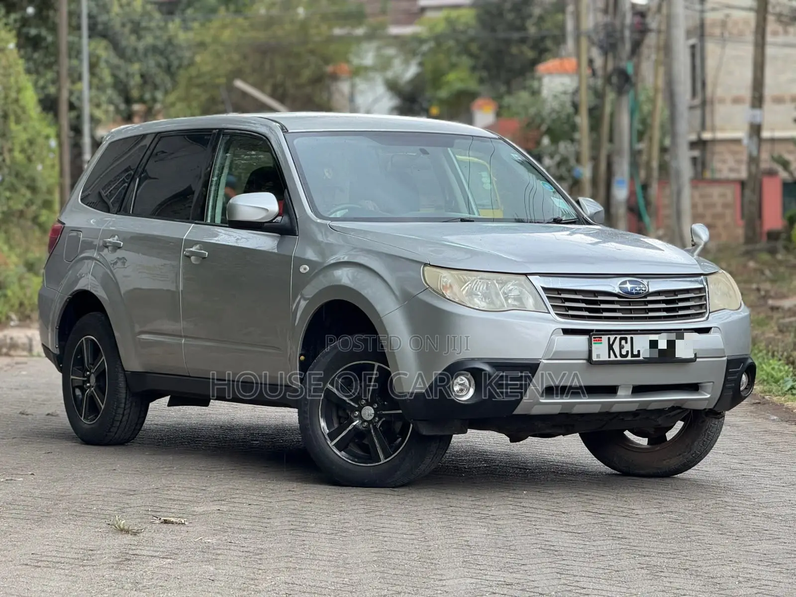Subaru Forester 2010 Silver