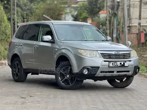 Subaru Forester 2010 Silver