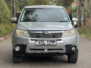 Subaru Forester 2010 Silver