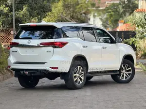 Toyota Fortuner 2019 White