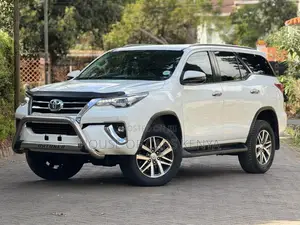 Toyota Fortuner 2019 White