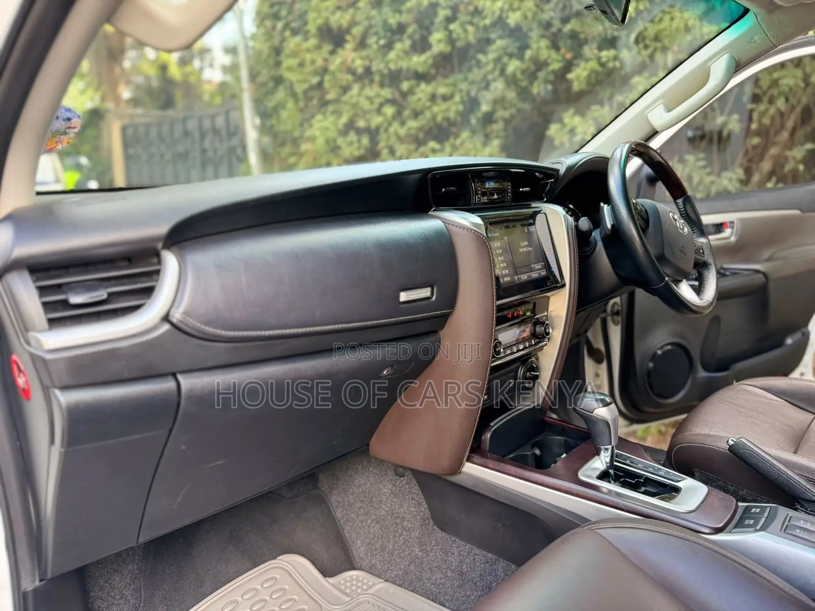 Toyota Fortuner 2019 White