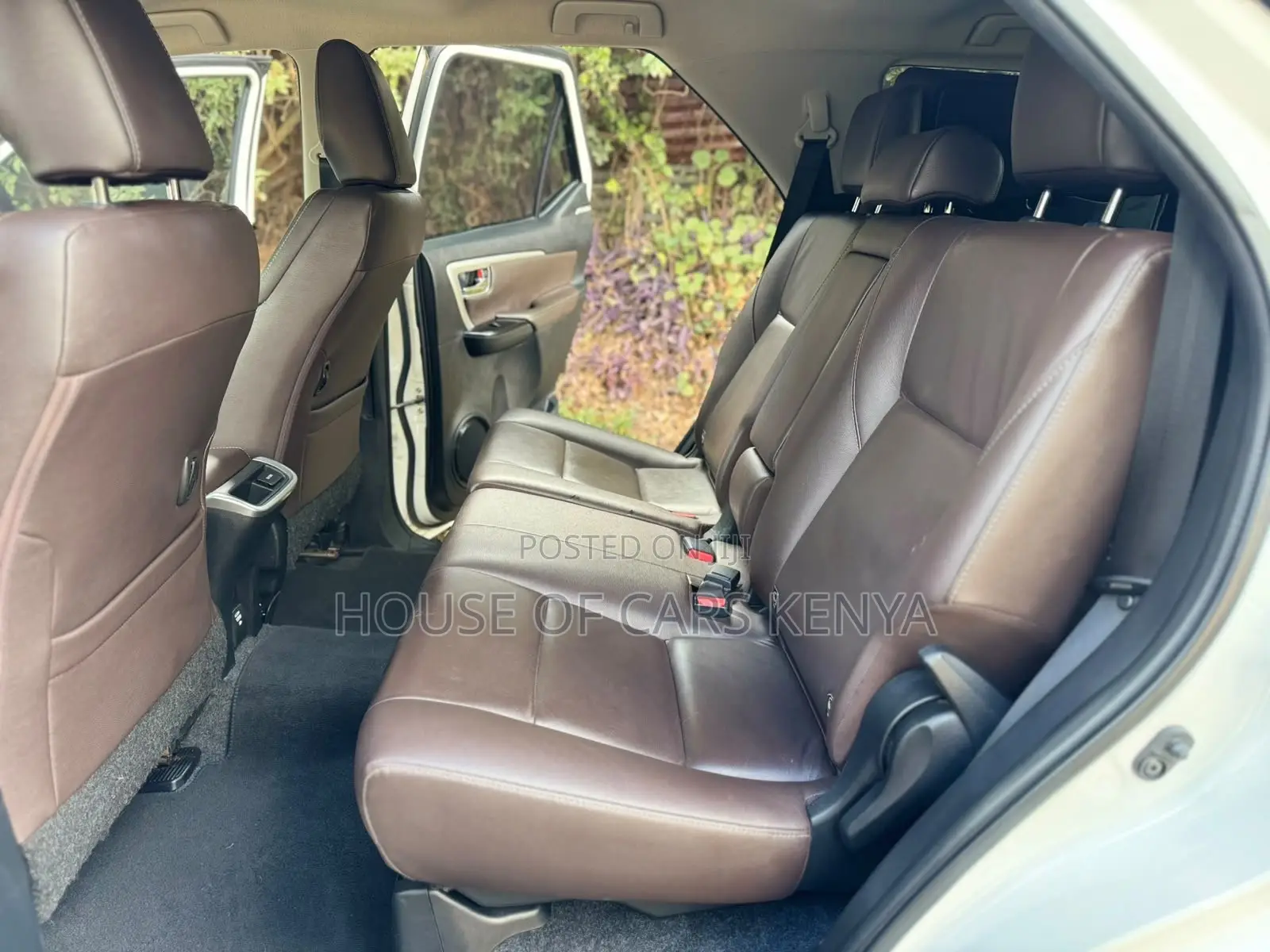 Toyota Fortuner 2019 White